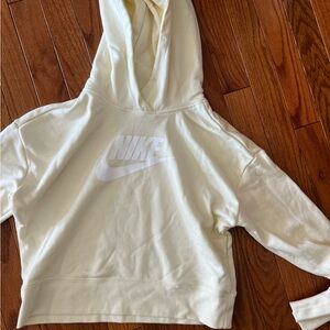 NWOT Nike hoodie girls